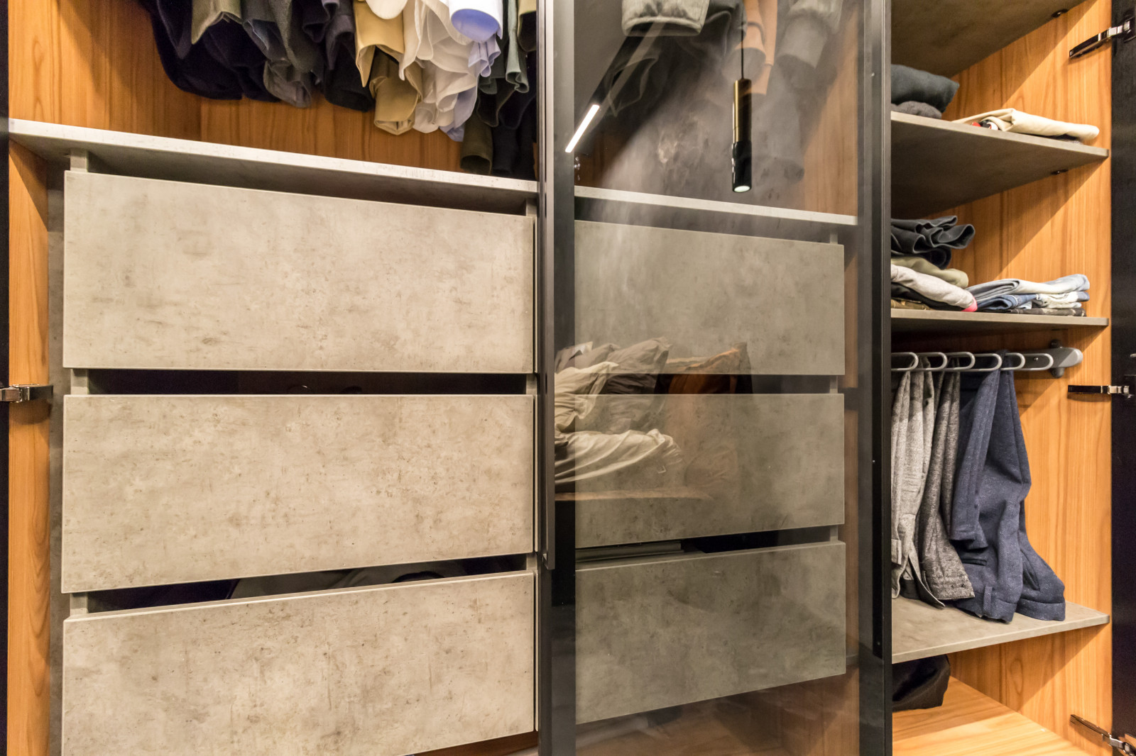 Мебель на всю квартиру для молодого человека