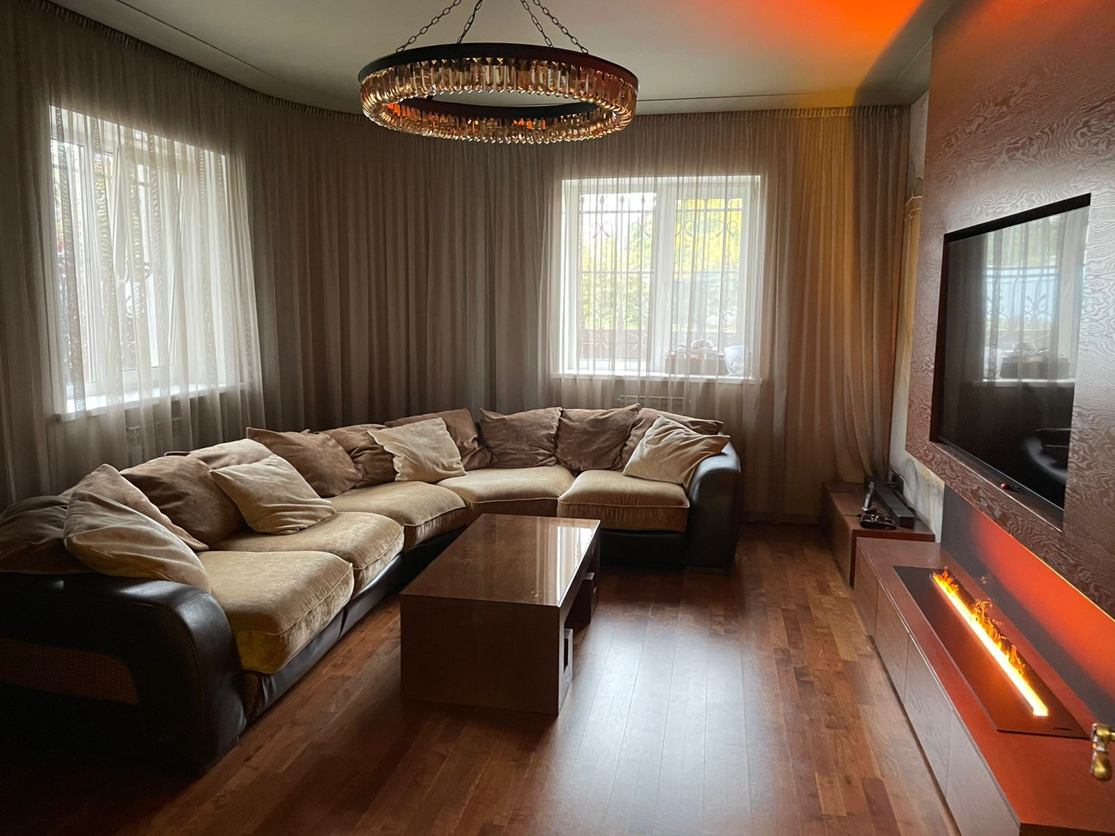 Обложка проекта: Уютная гостиная