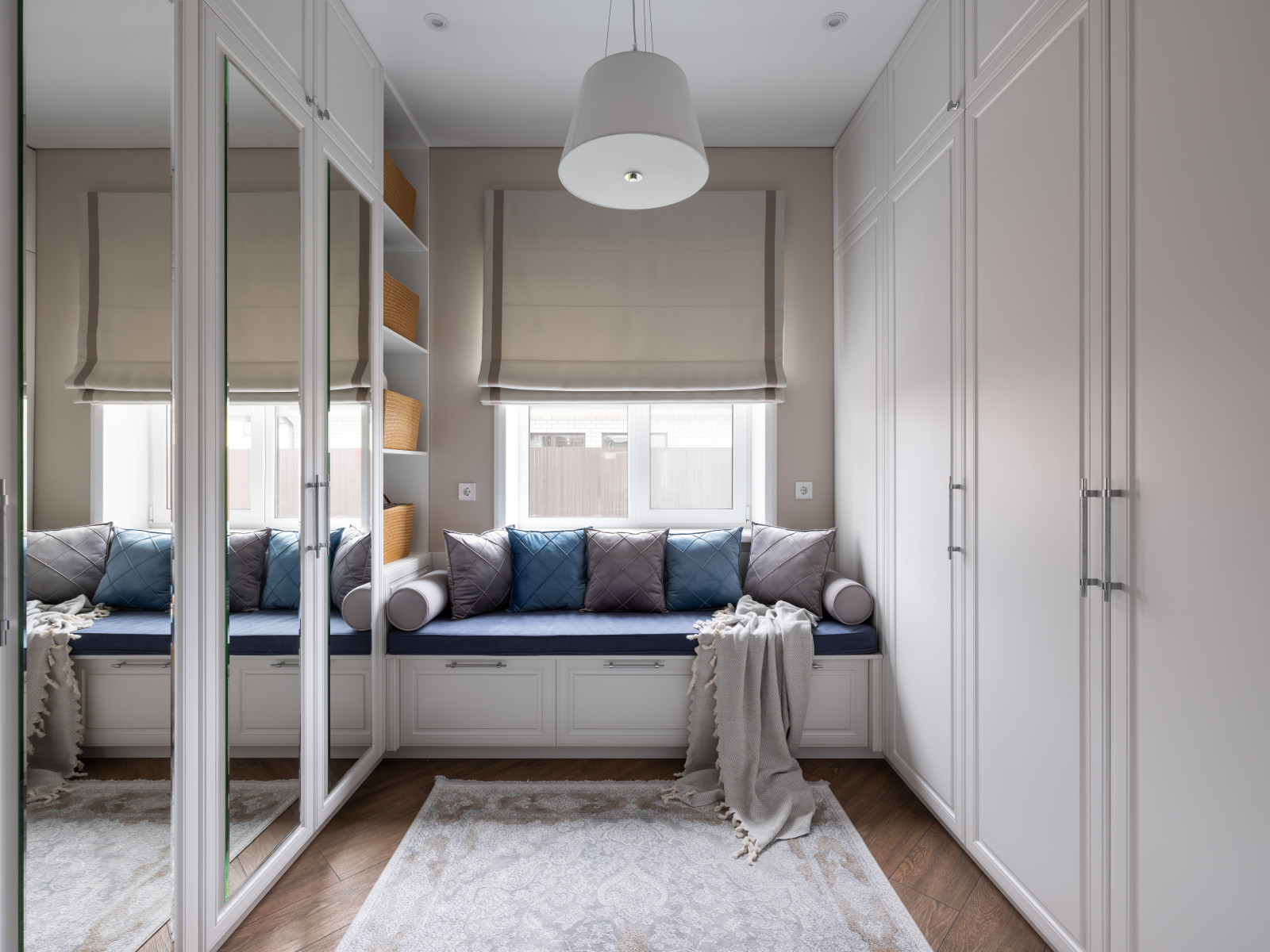 Двухэтажный дом с террасой площадью 170 м²