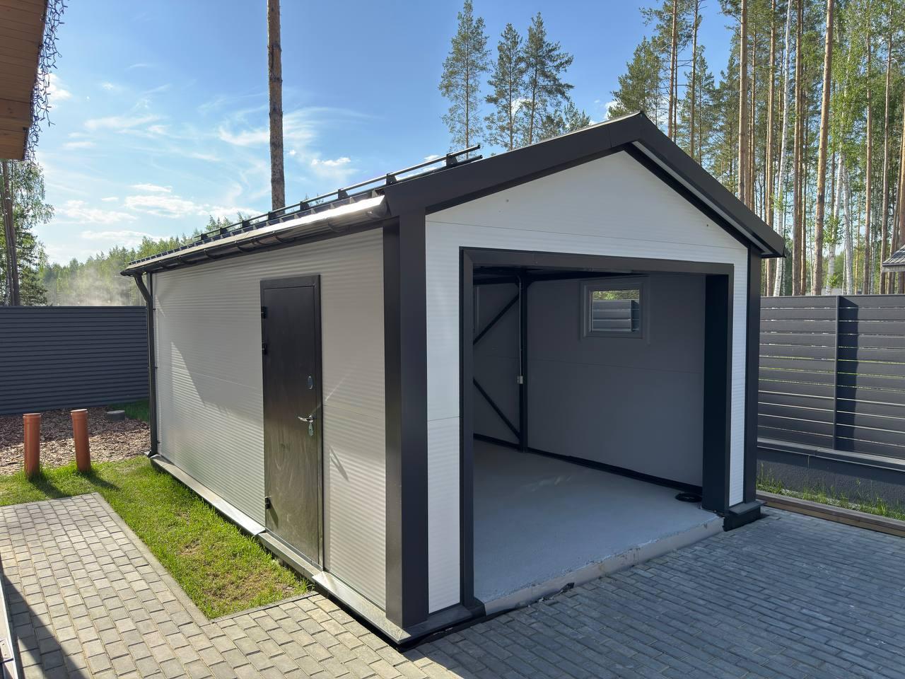 Lapenze - строительсво гаражей из сэндвич панелей