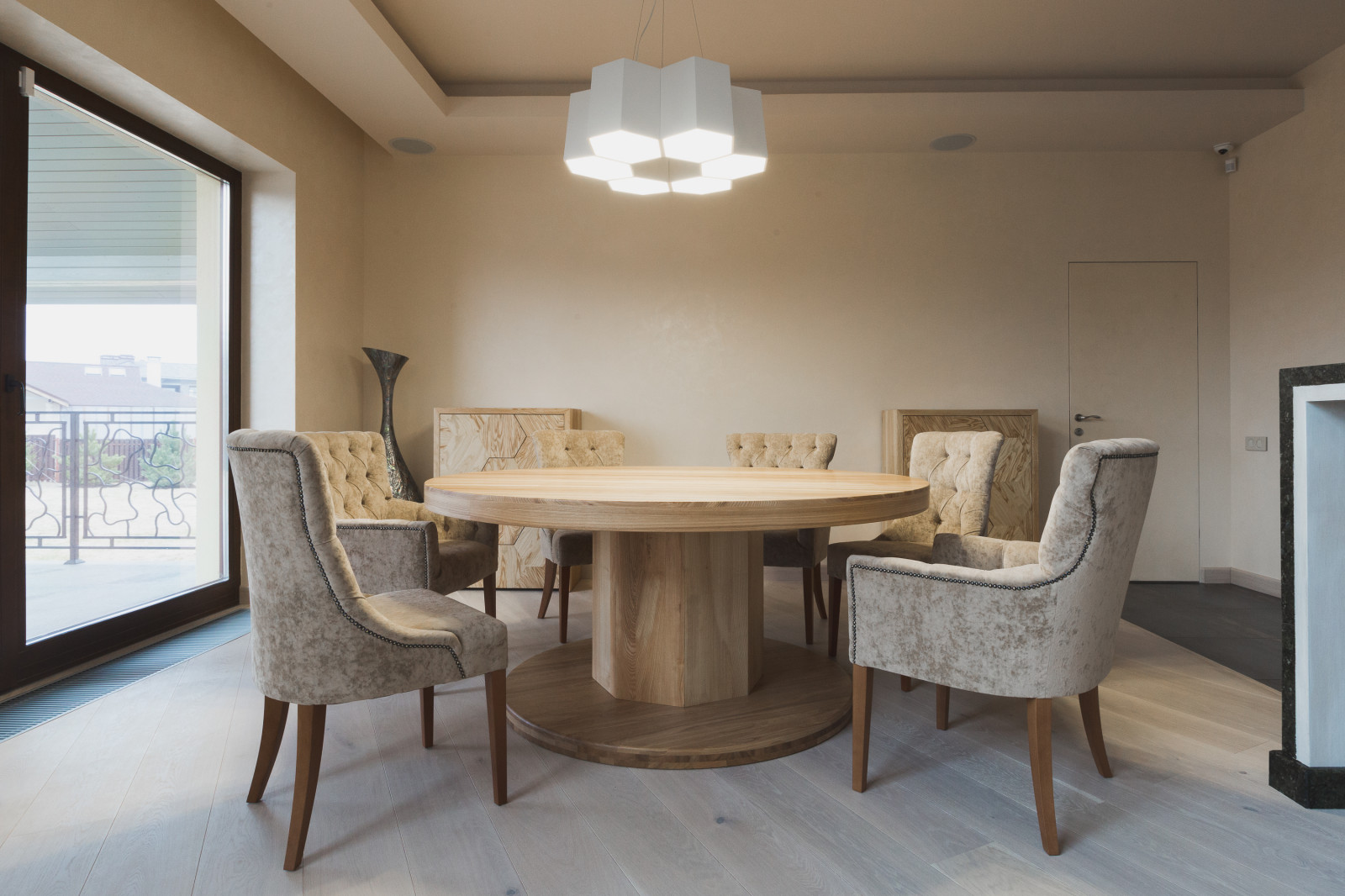 Комод и Стол