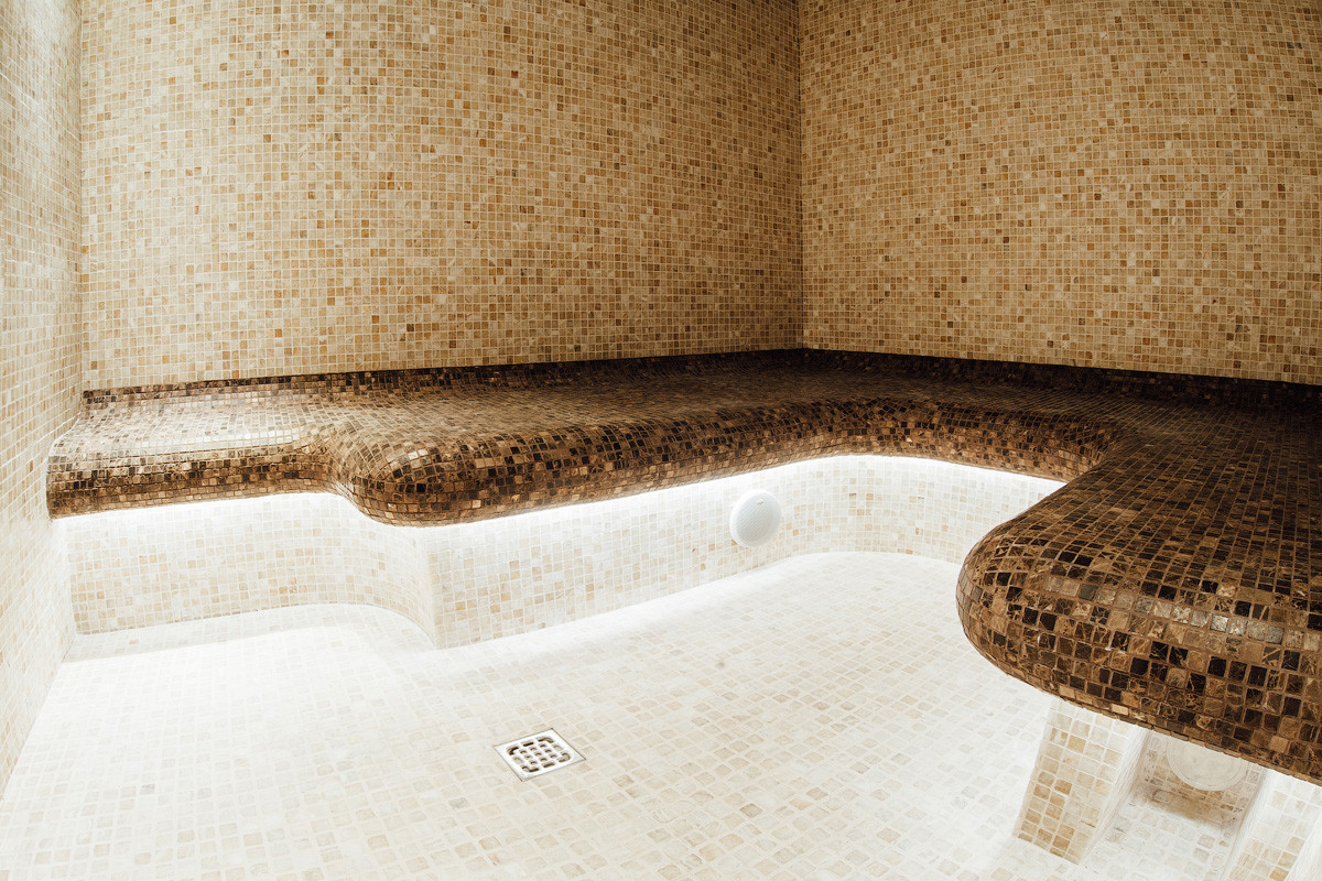 Хамам с необычным потолком