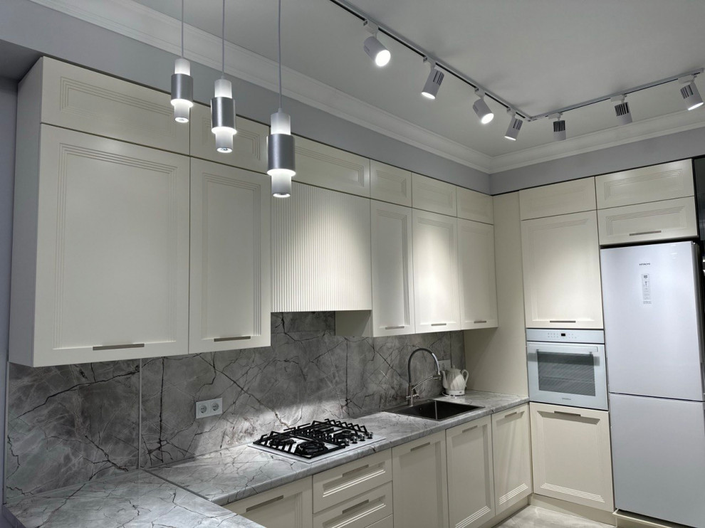 Кухня Фабиана в цвете Белло, выполненная под индивидуальный заказ.