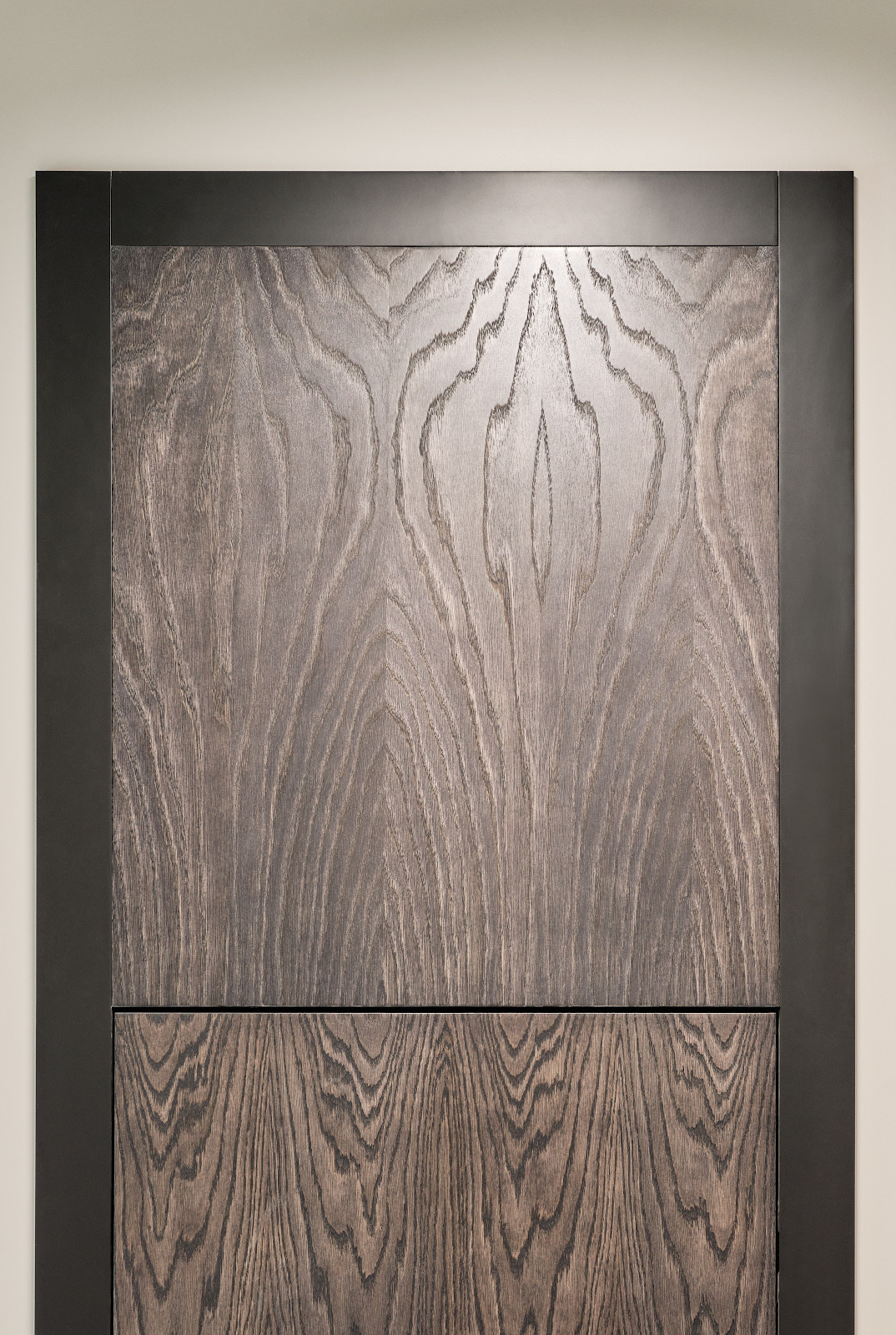 Высокие дубовые двери. 100% массив дуба.