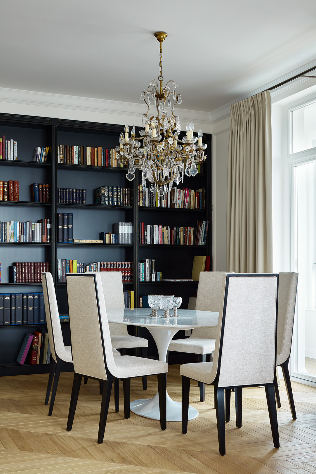 Квартира с китайской ширмой