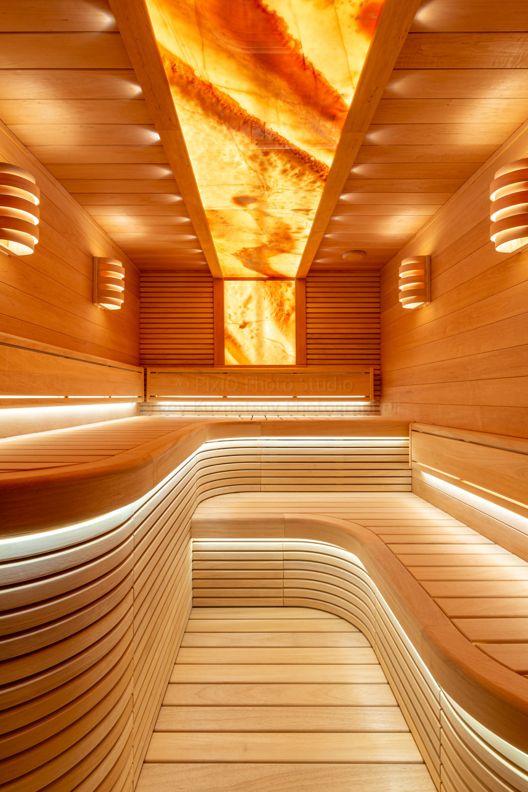 Сауна с ониксом и электропечью HARVIA