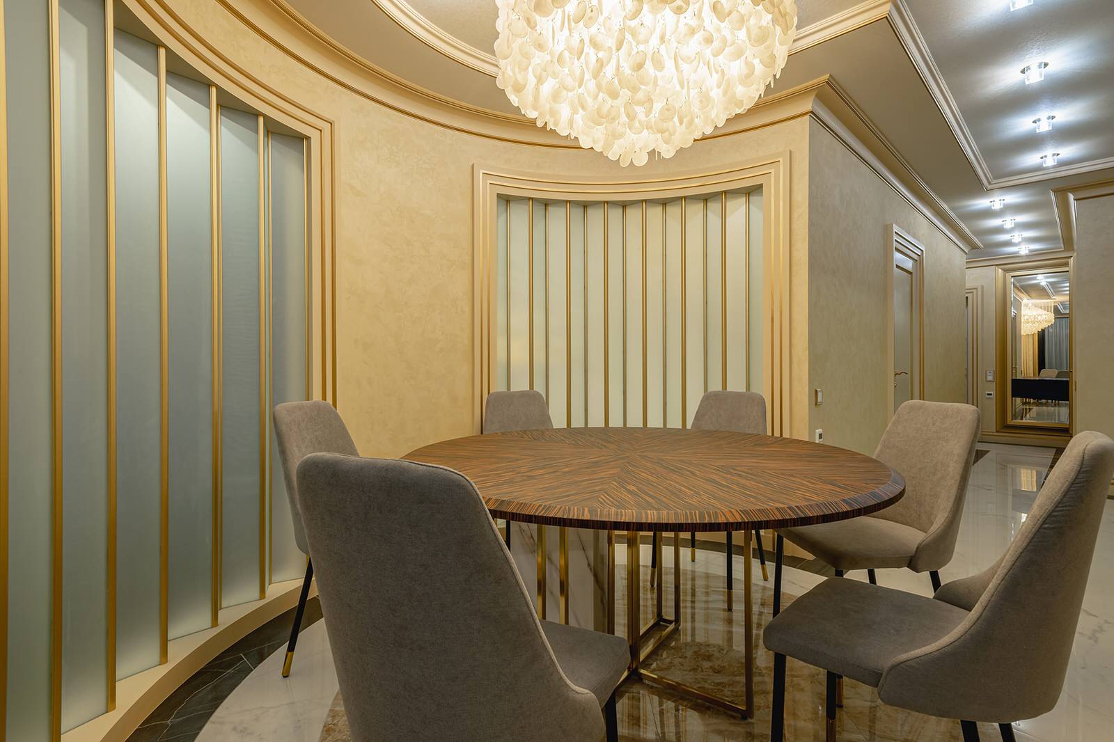 ЖК ЗАЗЕРКАЛЬЕ 407