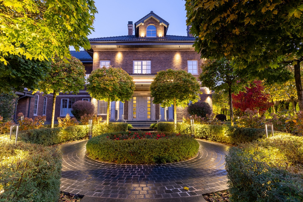 Обложка проекта: Освещение фасадов и участка д. Раздоры