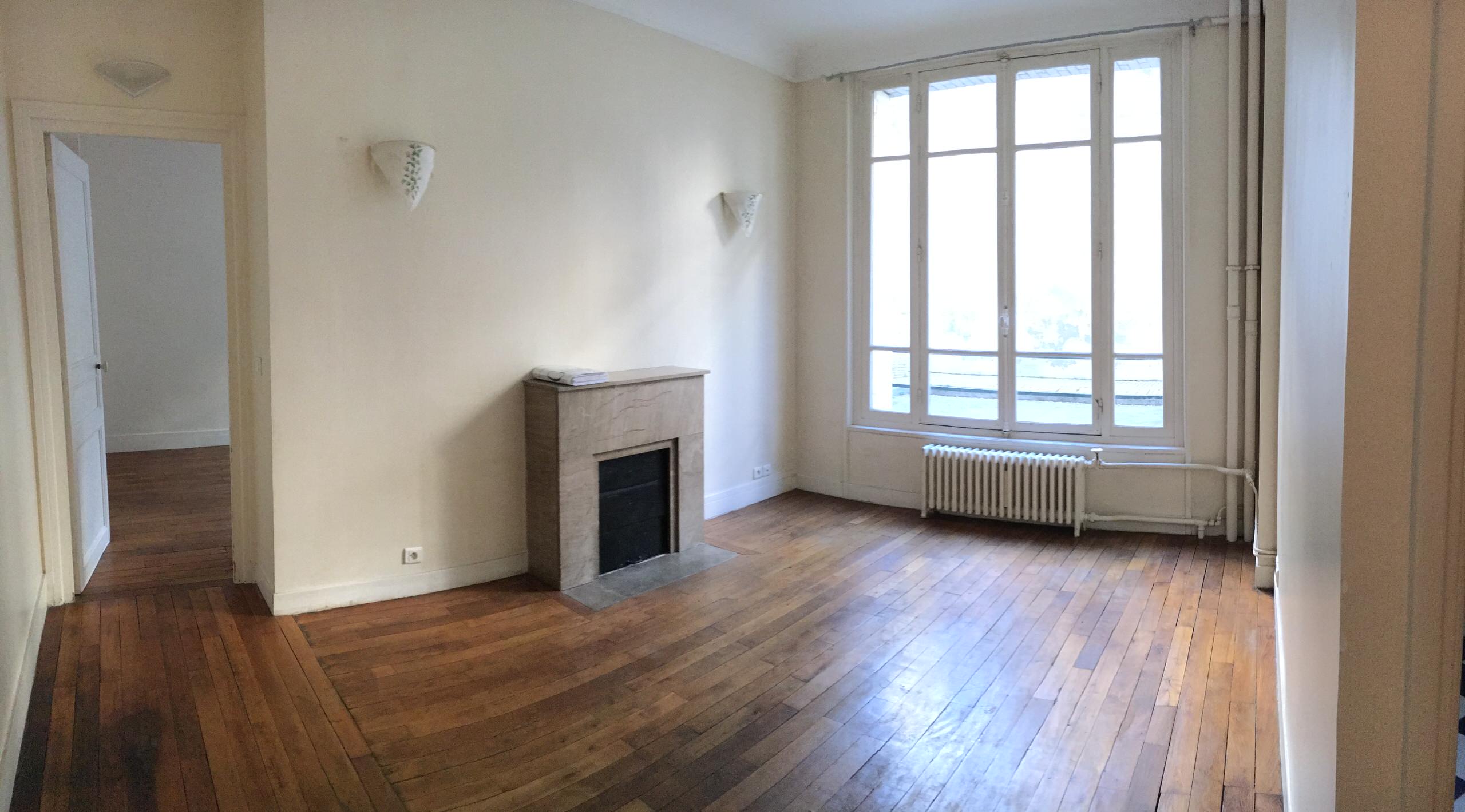 До и после: Оттенки терракоты в небольшой парижской квартире