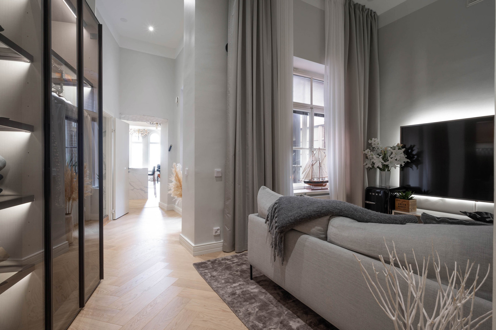 Квартира на набережной