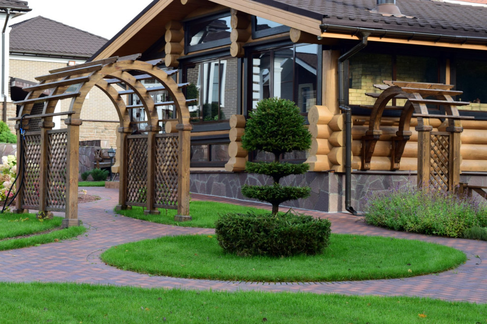 Дизайн участка с уклоном более 7 м.