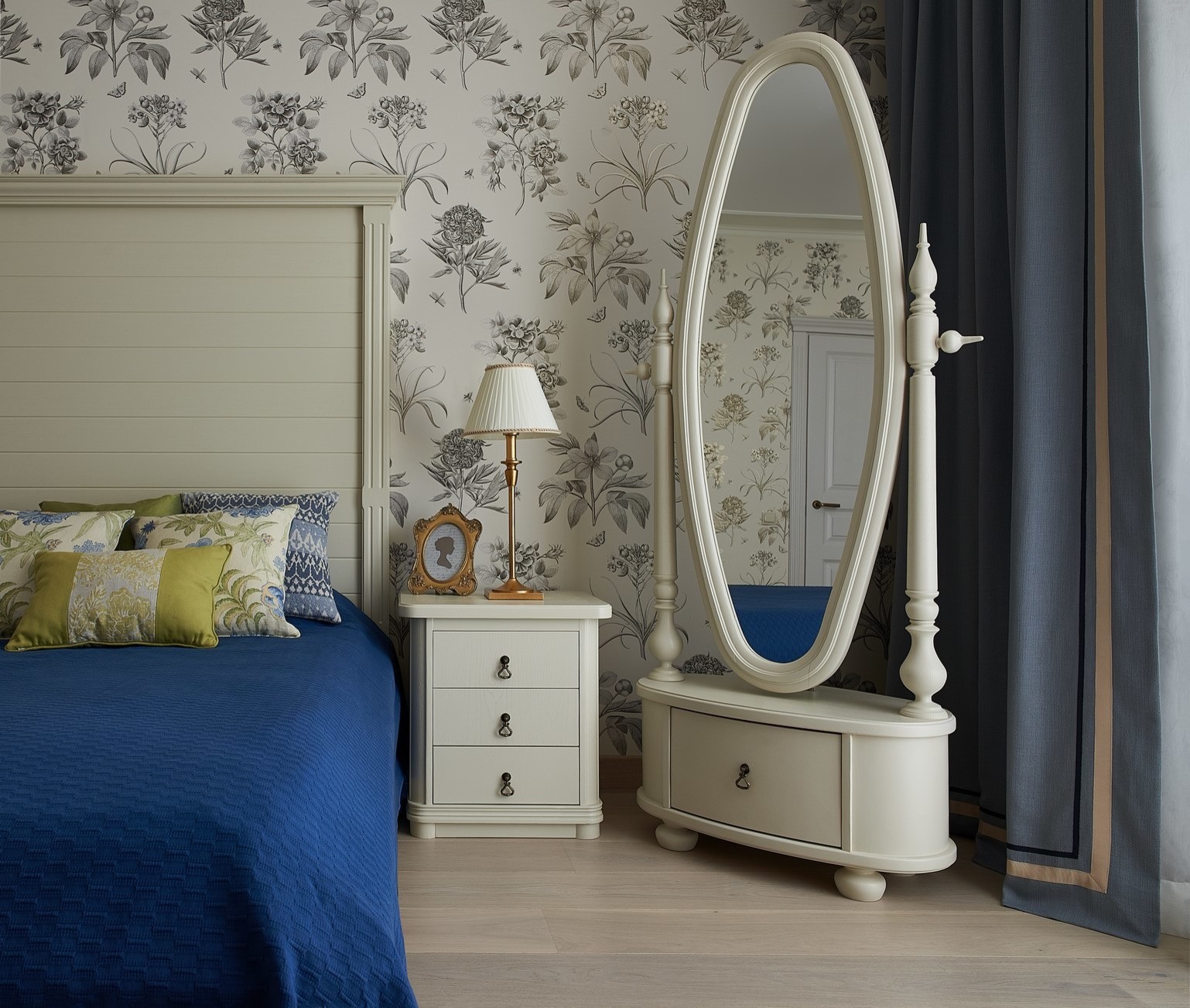 Обложка альбома: е