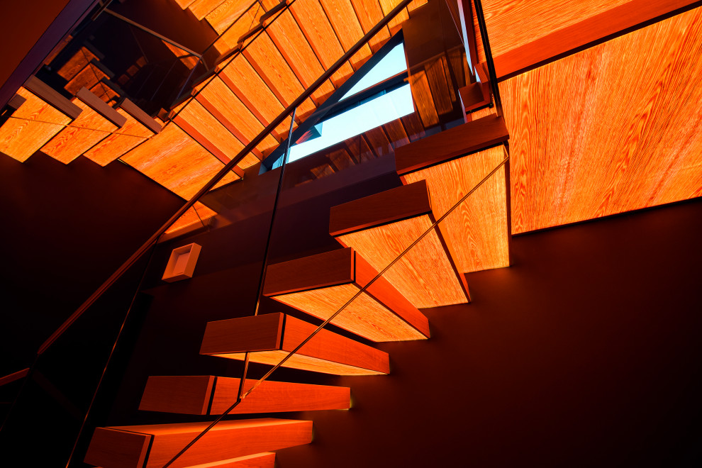 Консольная лестница с инновационной встроенной подсветкой