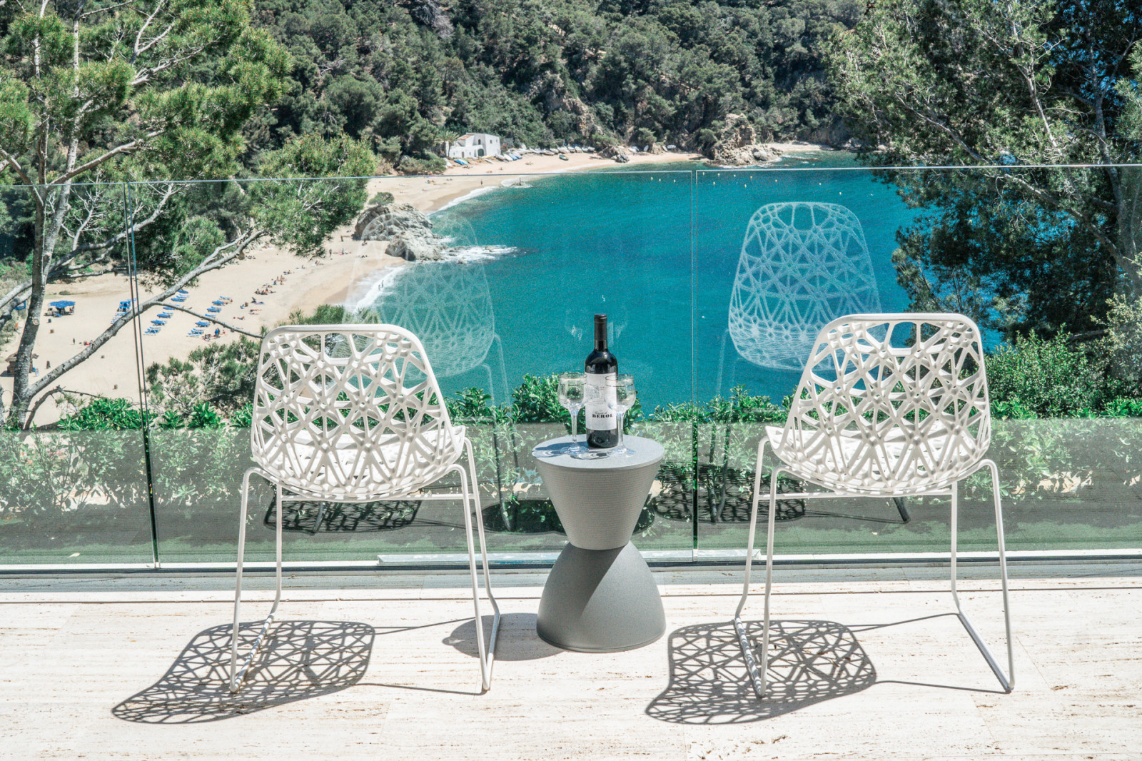 ИСПАНСКАЯ РИВЬЕРА. ДОМ НА СКЛОНЕ.