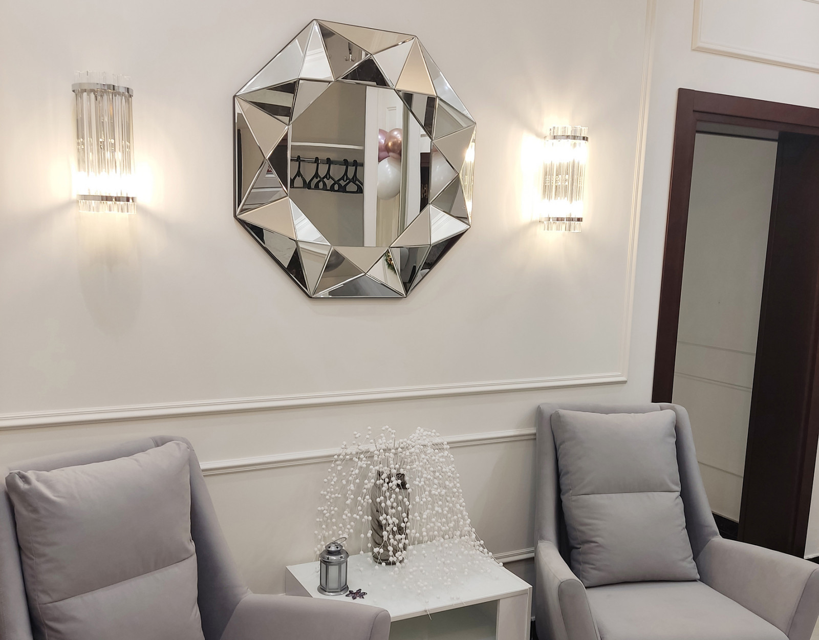 Обложка проекта: КОМПЛЕКТАЦИЯ ЗАГОРОДНОГО ДОМА ПЛОЩАДЬЮ 450,0М2 ОСВЕЩЕНИЕМ, МЕБЕЛЬЮ, ТЕКСТИЛЕМ.