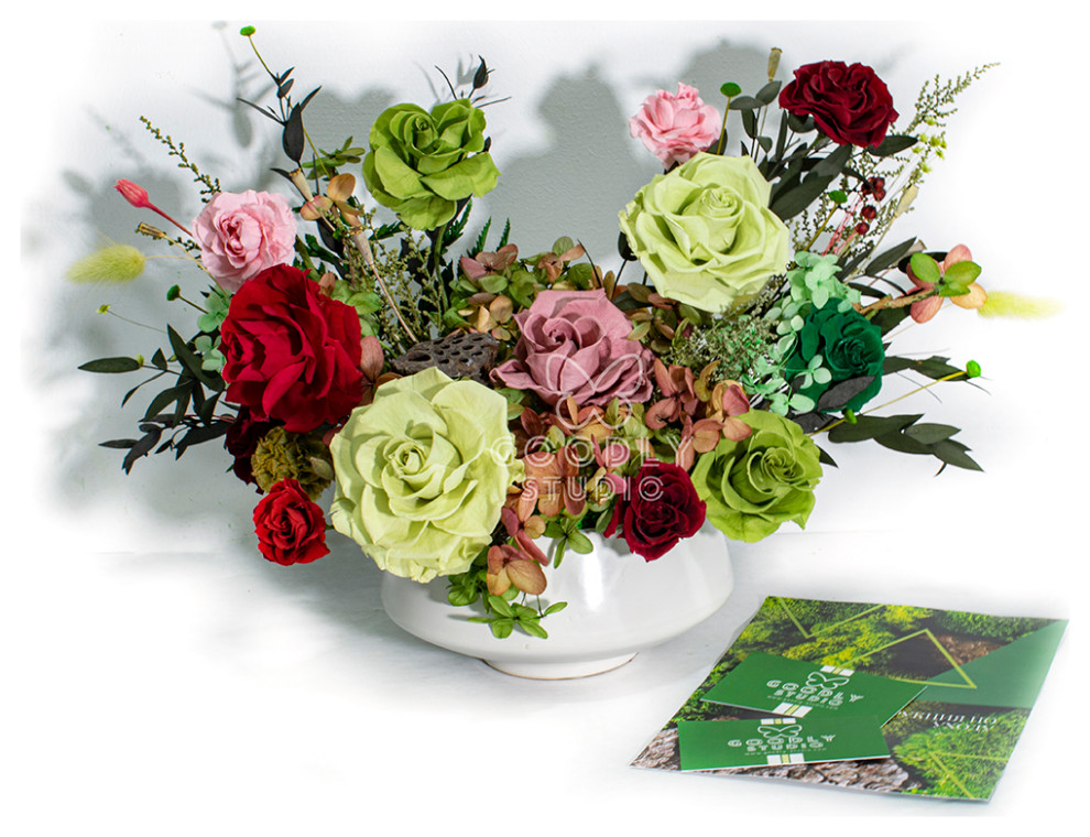 Обложка проекта: Композиции из стабилизированных цветов