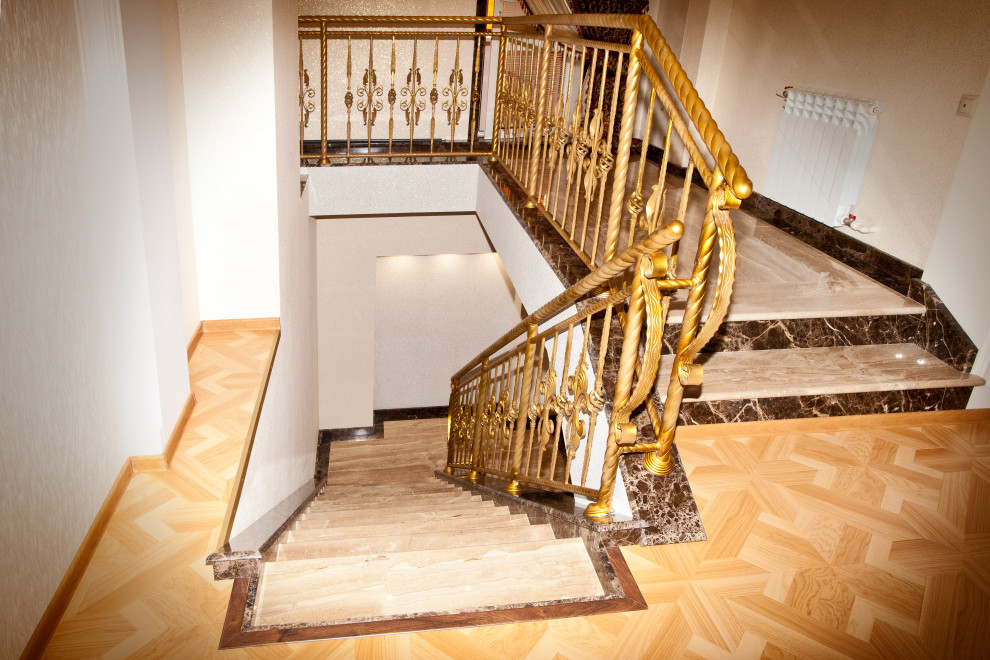 Лестница из натурально камня