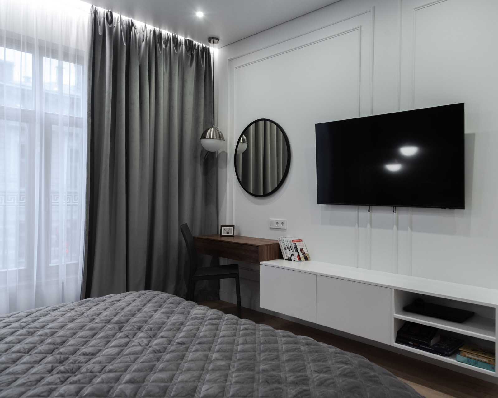 Просторная квартира в серых цветах