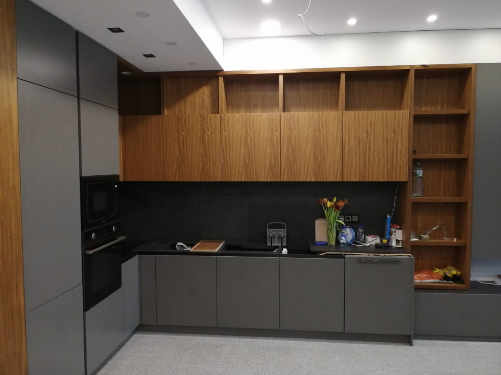 КУХНЯ НА ЗАКАЗ С ФАСАДАМИ В НАТУРАЛЬНОМ ШПОНЕ