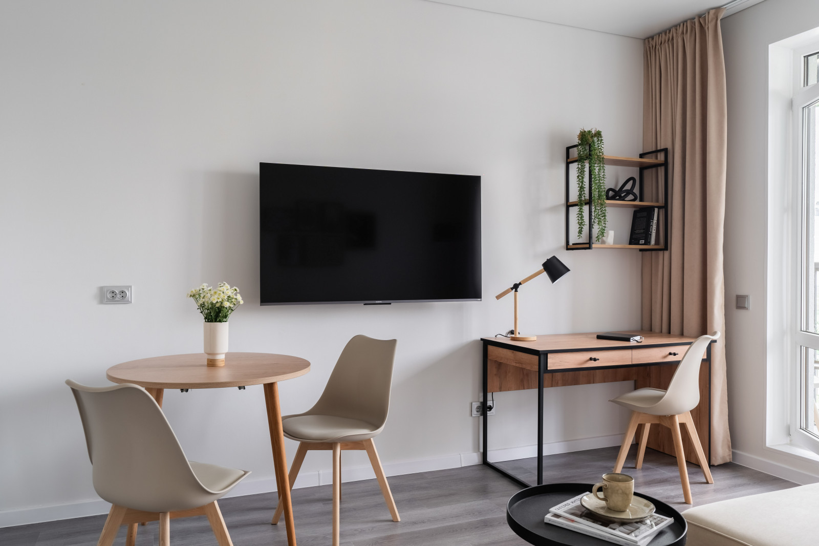 Парадный ансамбль, 2евро, 32м2