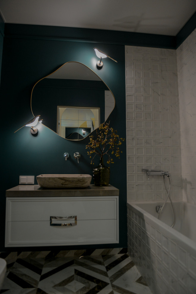 санузел с золотыми птицами