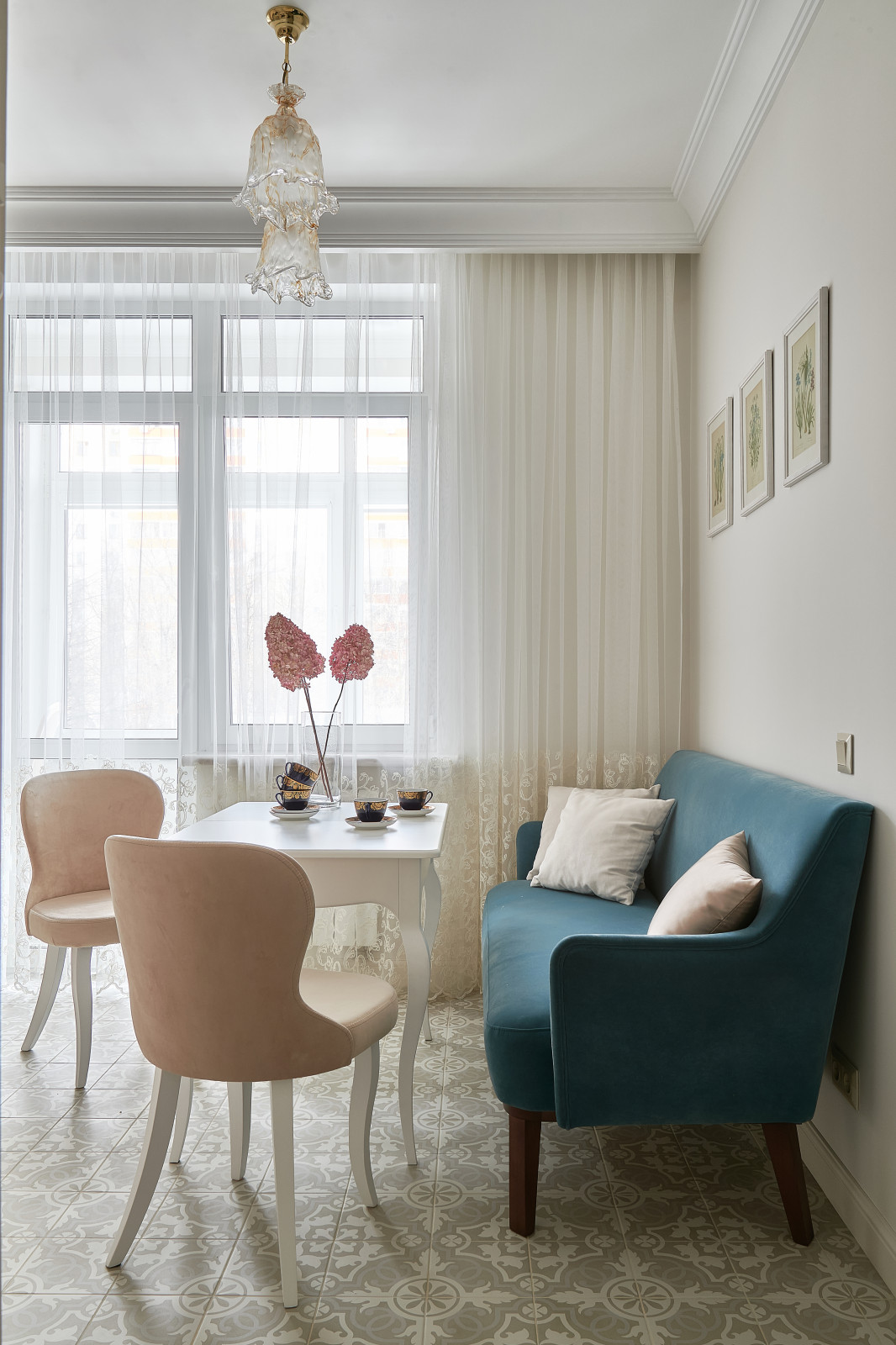 Квартира - "зефирка" для супружеской пары