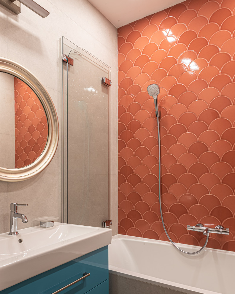 Houzz тур: Цветной интерьер в духе конструктивизма