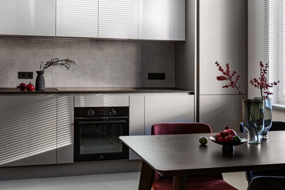 Белый в цвете