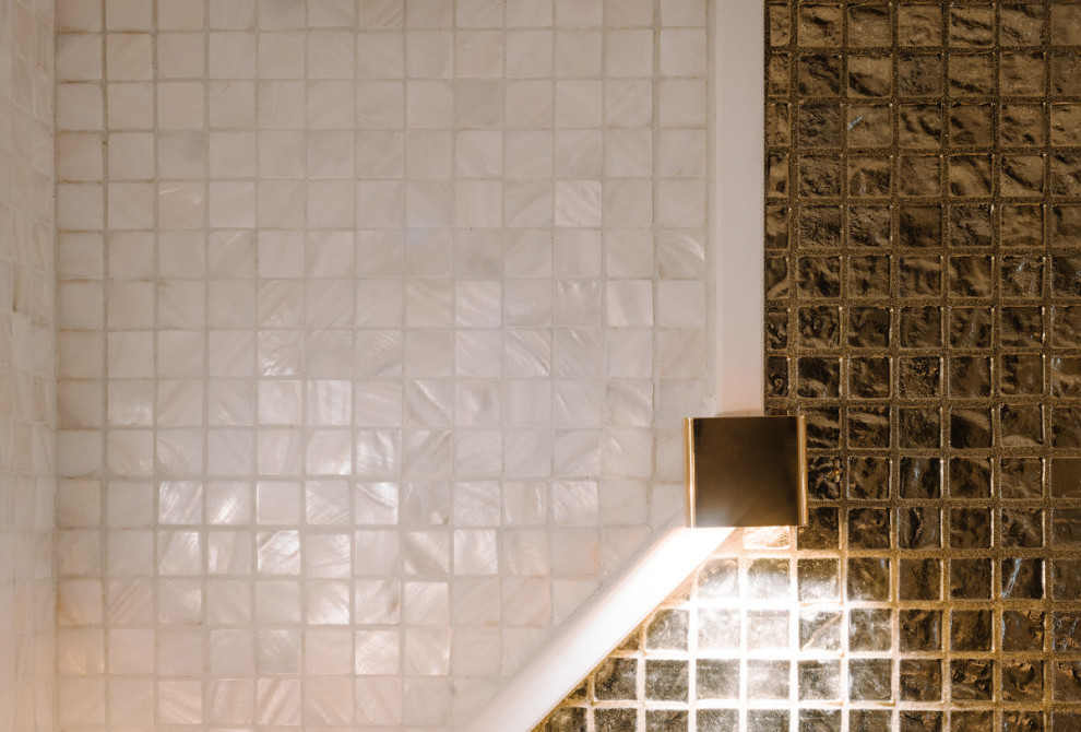 Настенный светильник.