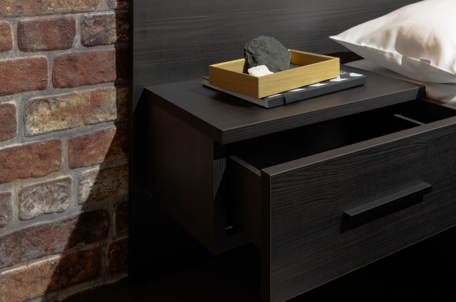 Прикроватная подвесная тумба raumplus