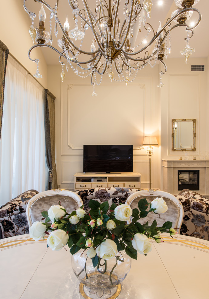 Вид из-за стола