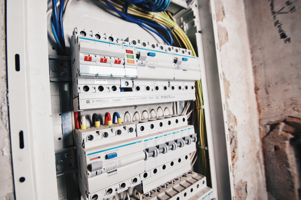 ЭЛЕКТРОЩИТОВОЕ ОБОРУДОВАНИЕ