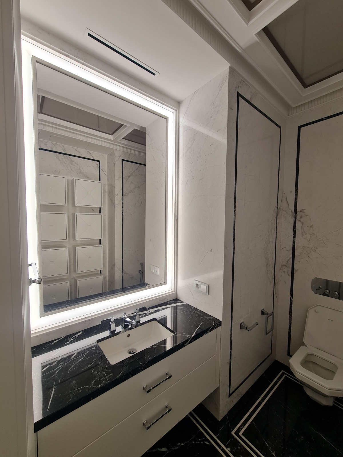 Зеркала с подсветкой