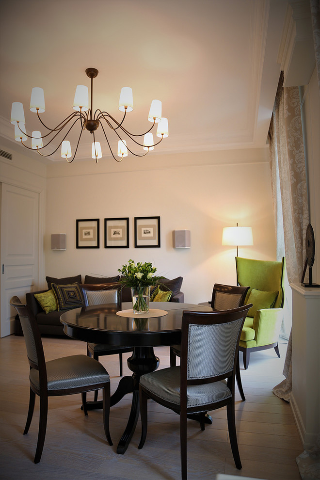 Сталинка на набережной