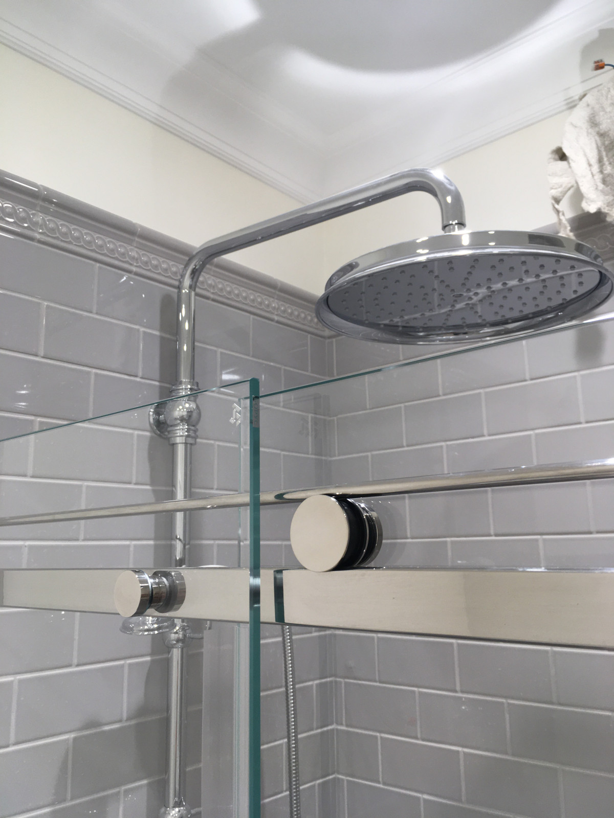 Душевая кабина в квартире