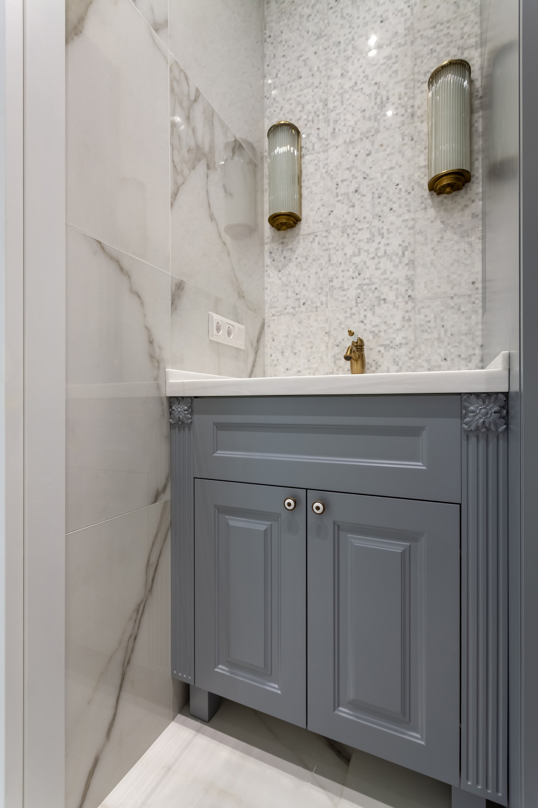 Тумба под раковину в эмали с фрезеровкой