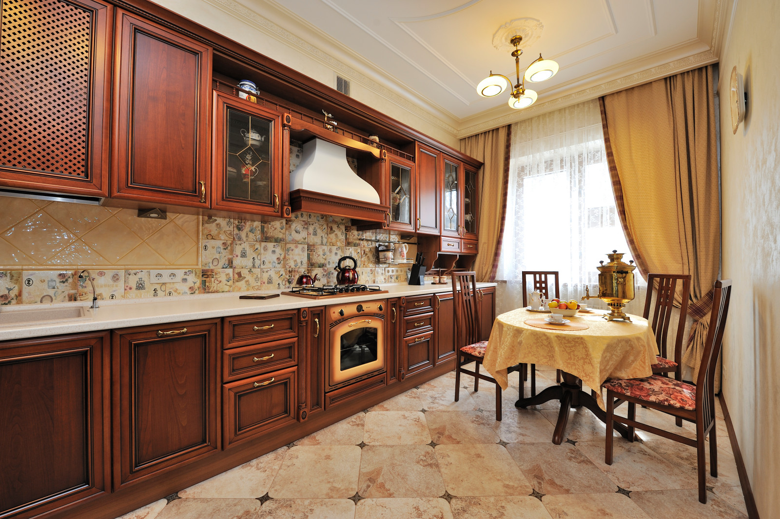 Обложка проекта: Интерьер дома в классическом стиле (250 кв м)