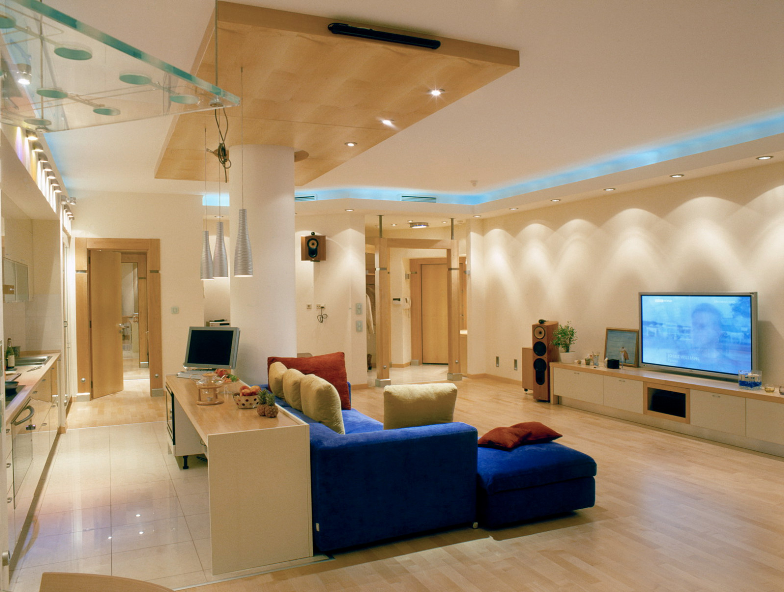 Дерево в интерьере