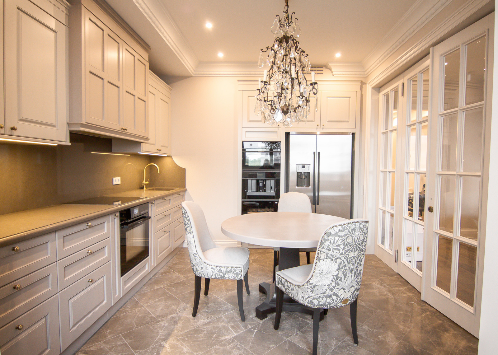 Кухня в американском стиле