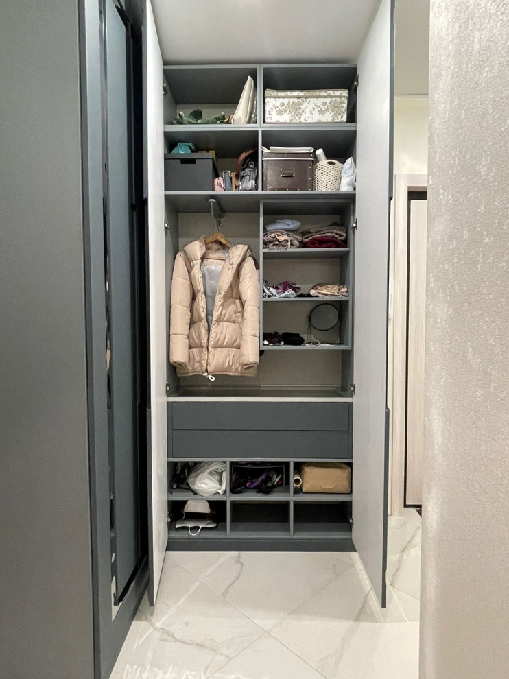 Шкаф в прихожей, угловой "PROFILO".