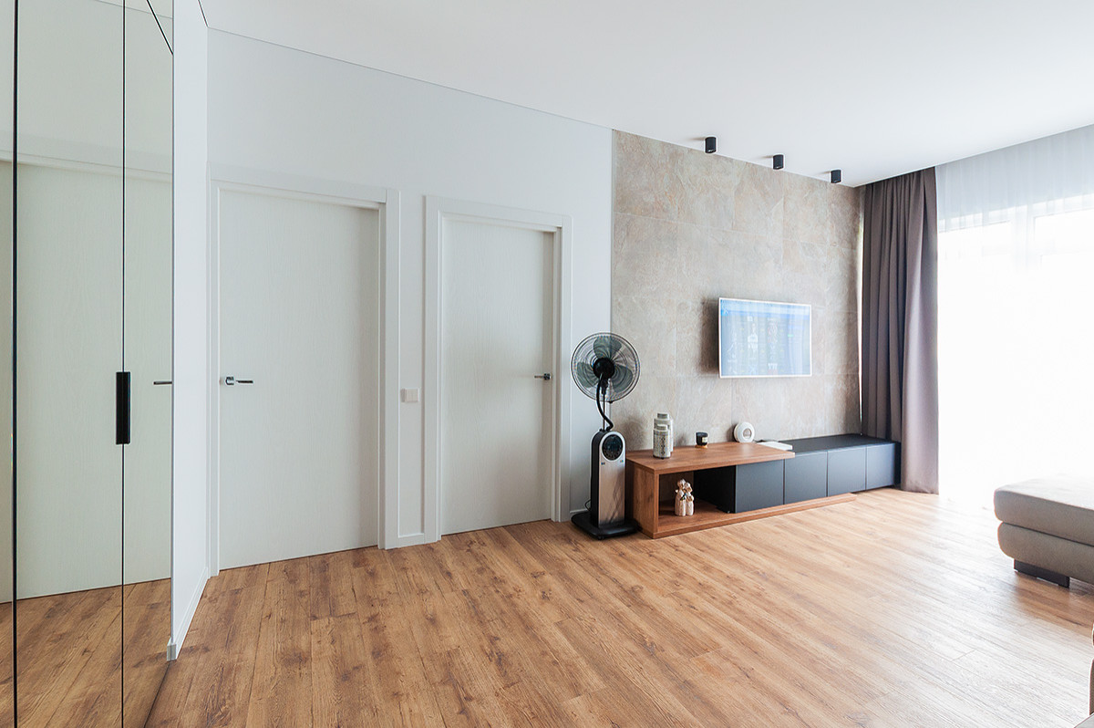 Квартира в Лаздинеляй, Вильнюс. Виниловые полы и итальянские двери