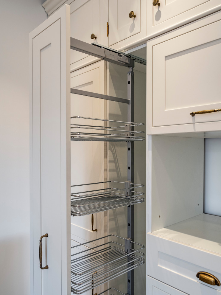 Элегантная кухня в неоклассическом стиле