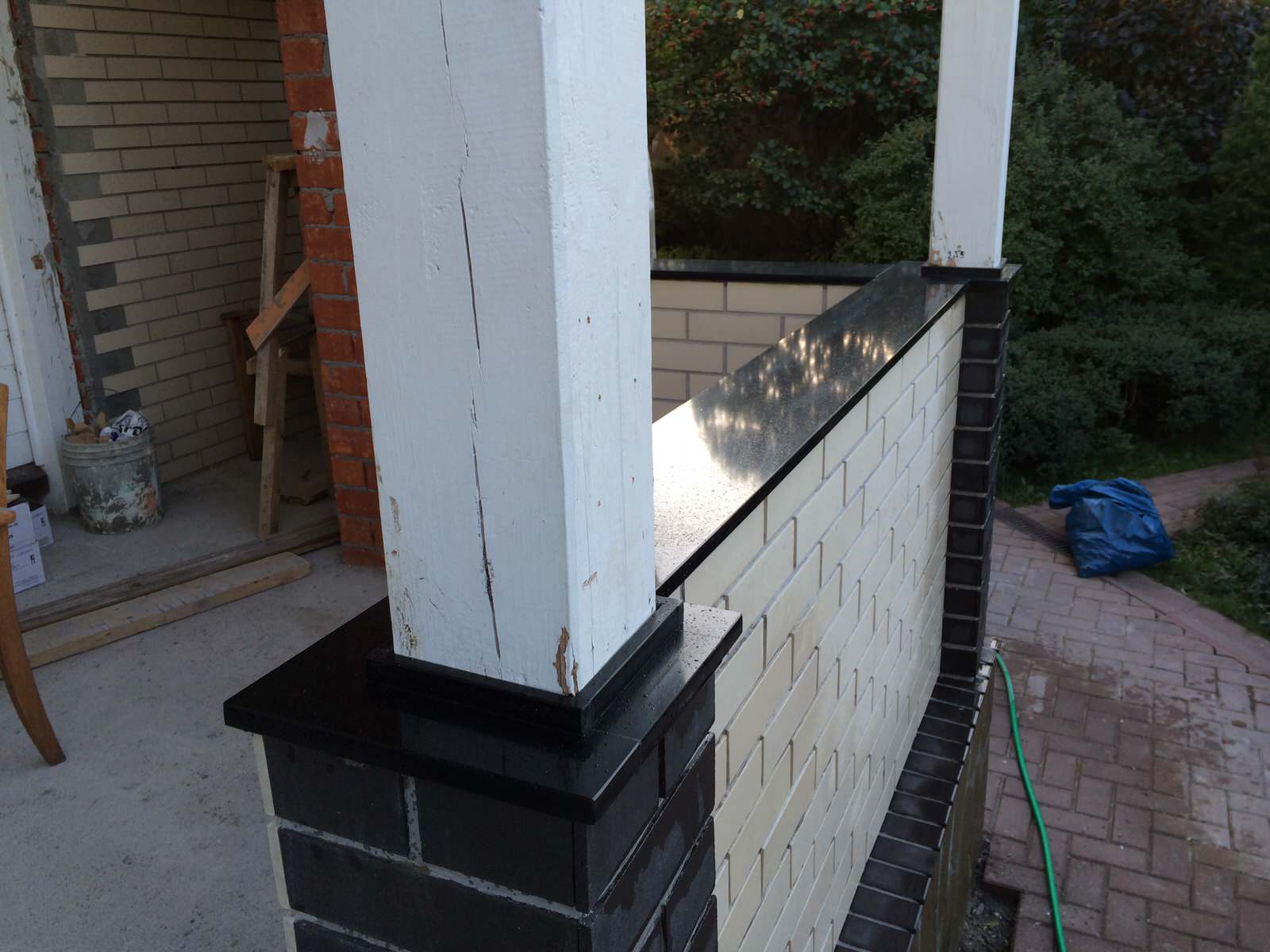 Деревня Борзые накрывные крышки на входной группе