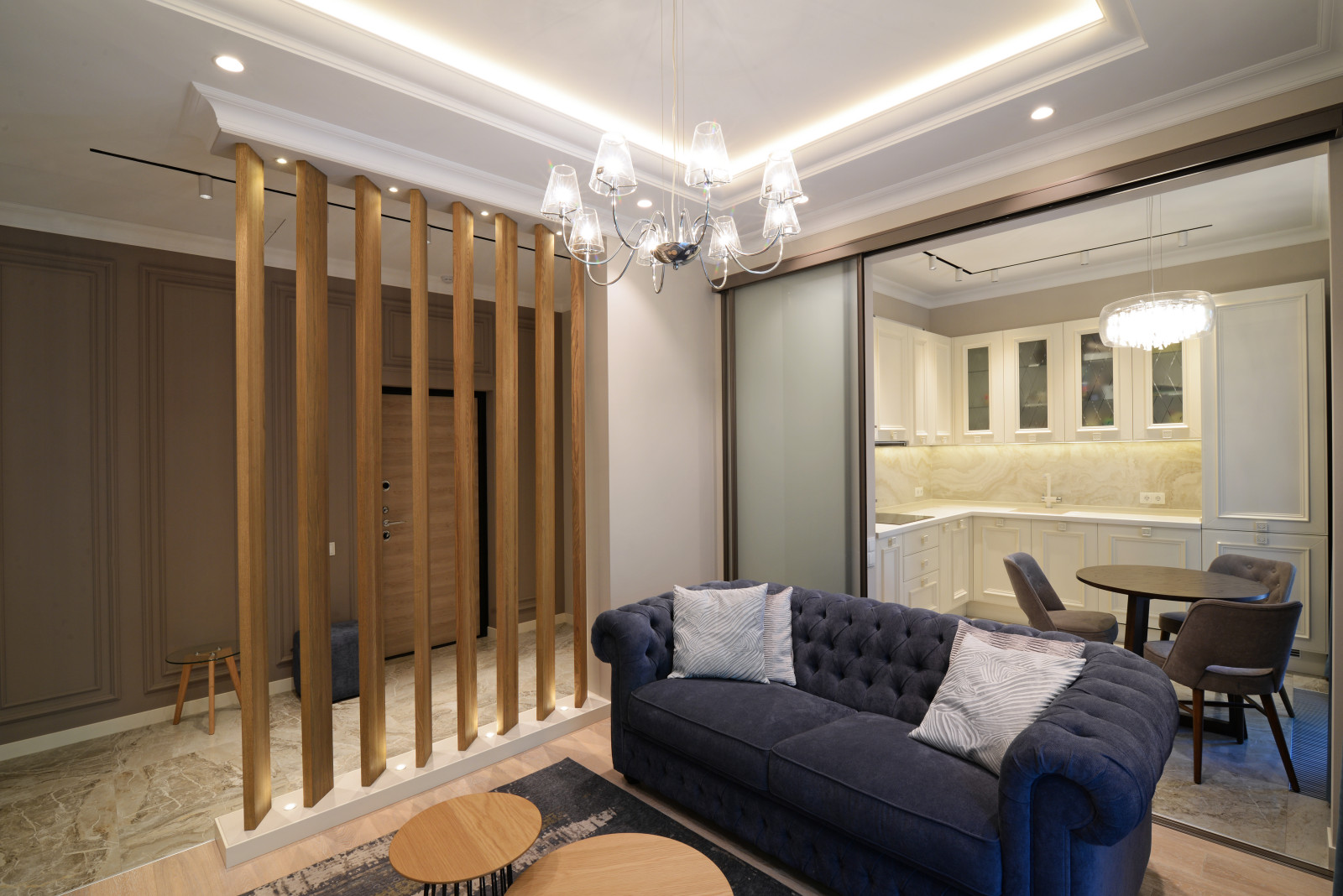 Небольшая квартира в неоклассическом стиле