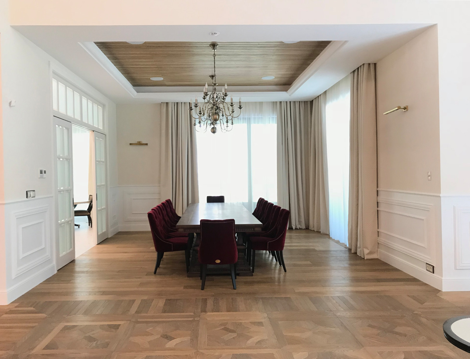 Дом 1000 кв.м - фото