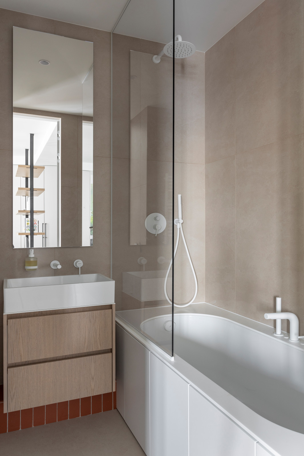 Flat for a couple of cardiologists