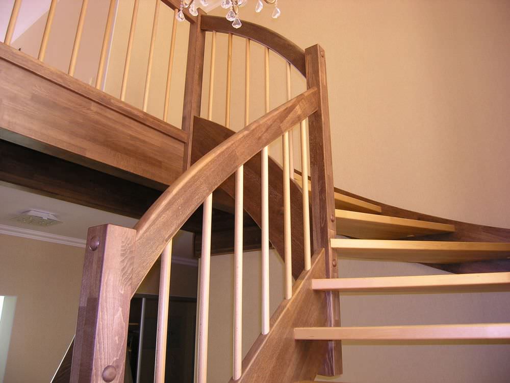 Обложка проекта: Консольная лестница