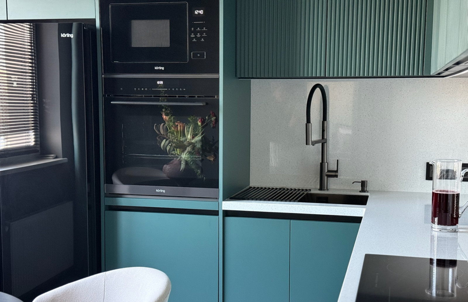 Кухня  угловая  в цвете Диамант серый