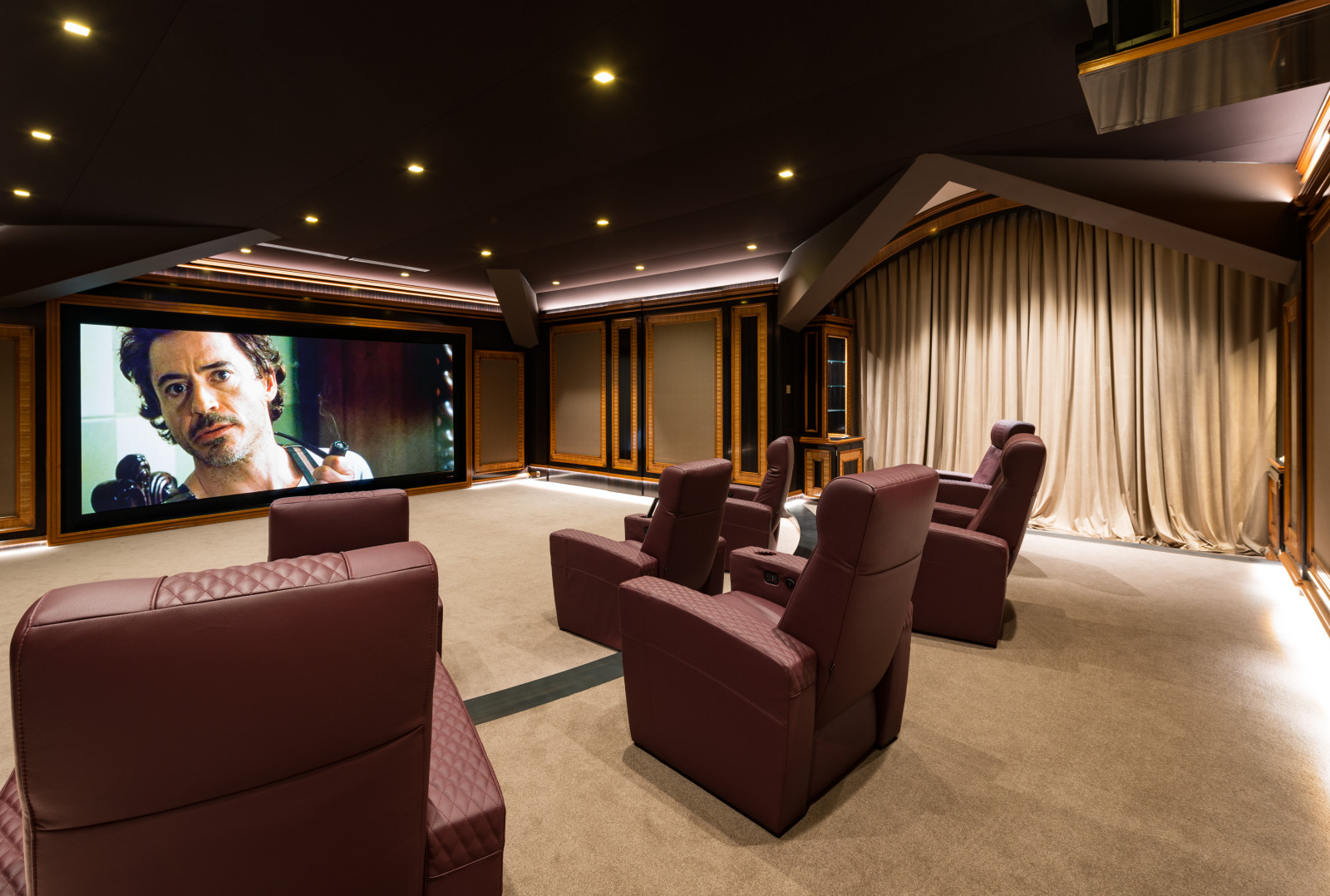 Домашний кинотеатр