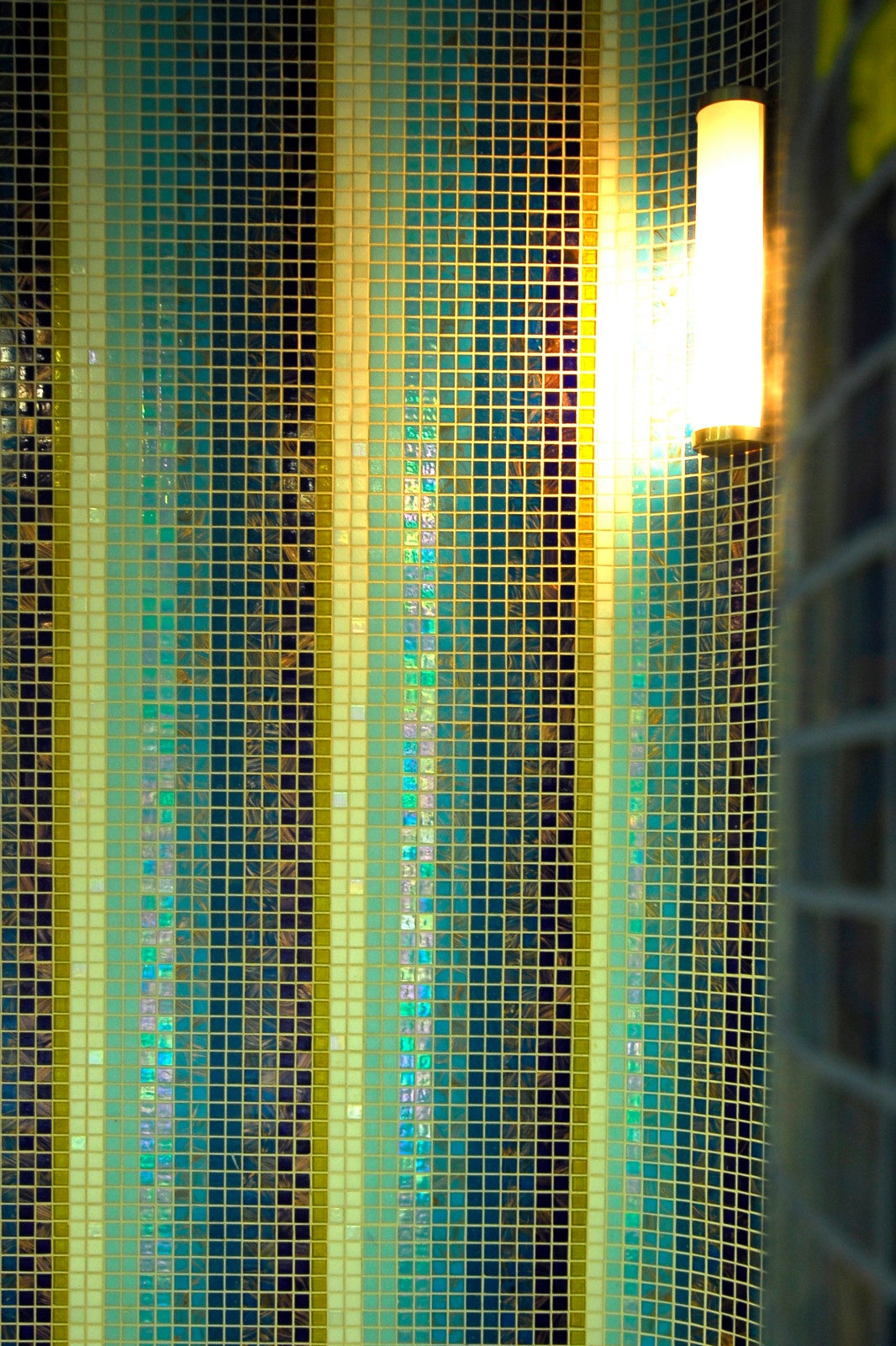 Бассейн в гостиничном комплексе